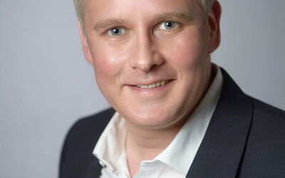 Porträt von Reiner Müller - Experte für Präsentationsangst. Foto: (c) Karsten Quaschinsky und Gerhard Zöth