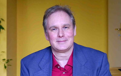 Reiner Müller unterstützt als Coach Menschen dabei, ihre Präsentations- und Redeangst zu überwinden.